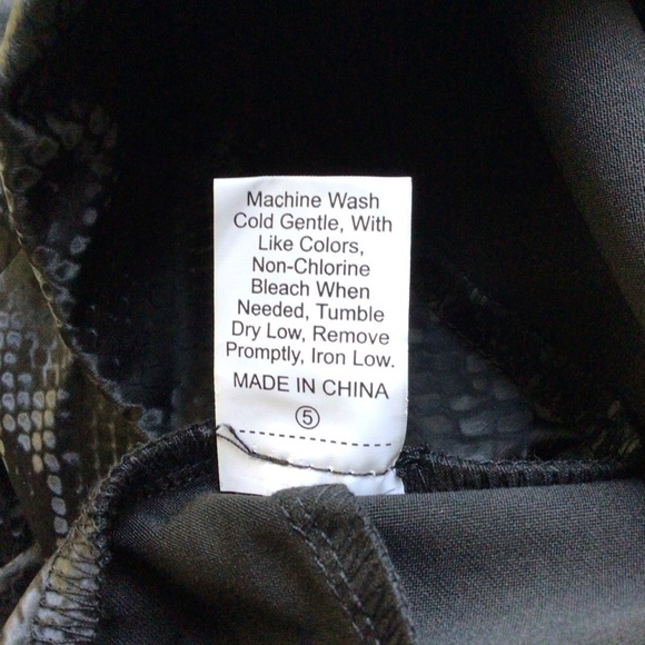 SHEIN Curve High Waist Snakeskin Print Shorts - Picture 8 of 11